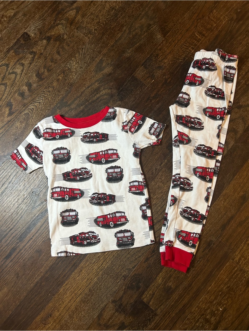 Red Firetruck Pattern Kids Pajama Set - Short Sleeve Top & Pants